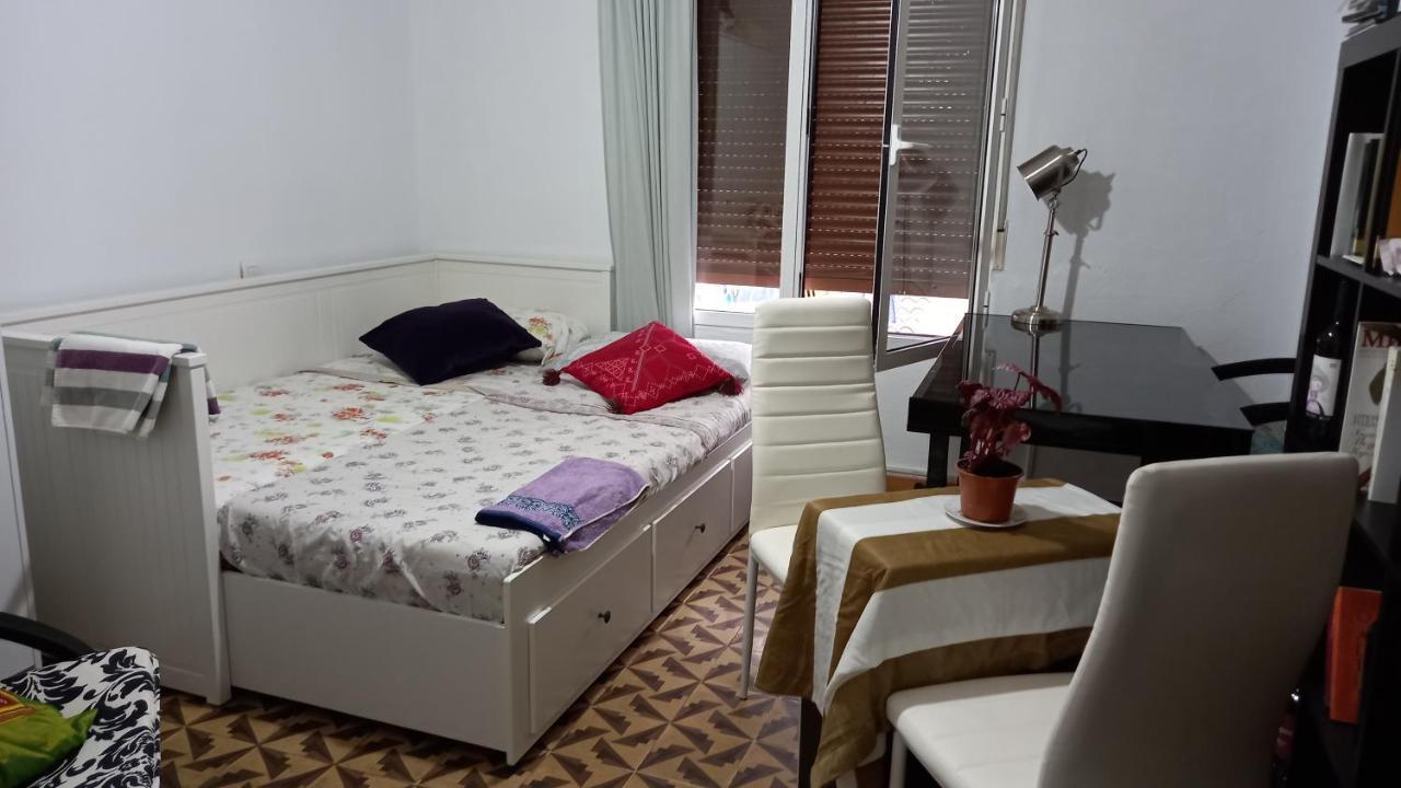 Las Golondrinas Habitacion En Piso Centrico Para Una O Dos Personas Zaragoza Dış mekan fotoğraf