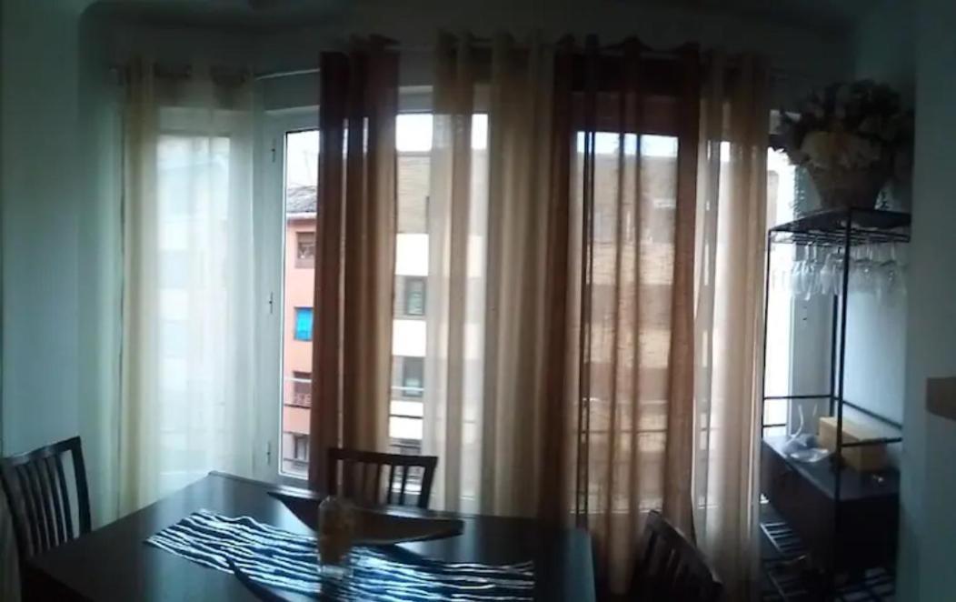 Las Golondrinas Habitacion En Piso Centrico Para Una O Dos Personas Zaragoza Dış mekan fotoğraf